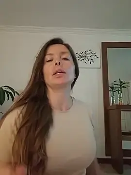 Stripchat Live Porn of karina_warthon