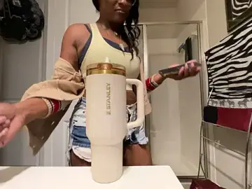 Stripchat Watch Live Sex Cams of wynterheat