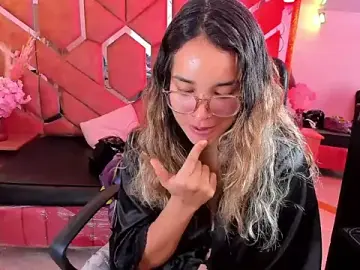 Stripchat Best Webcam of Olivia_Fox69