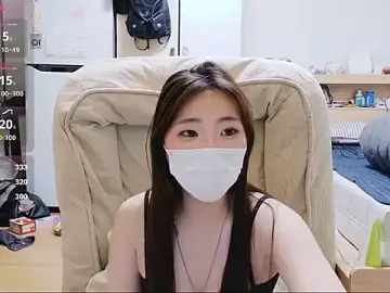 Stripchat Live Sex Cam of Berry_Chuu