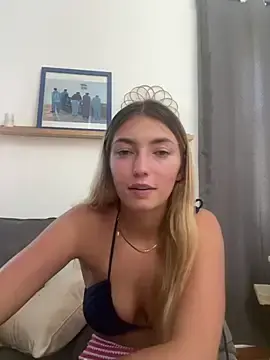 Stripchat Adult Webcam of camille_2007