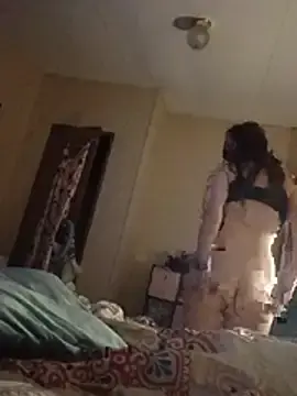 Stripchat Free Porn Cam of hornyslutt6969