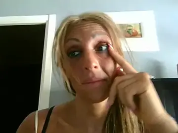 Stripchat Best live sex cam show of cari_guerrera