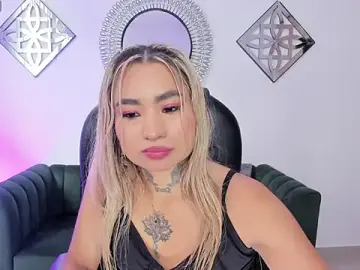 Stripchat Live Sex Cam of mystic_nova_
