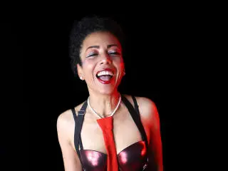 Xlovecam Live Sex Cam of BrendaLive