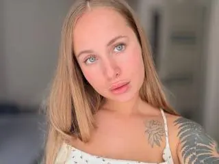 Xlovecam Watch Live Sex Cams of MirckyBlush