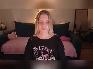 Xlovecam Adult Webcams of VikiCharm