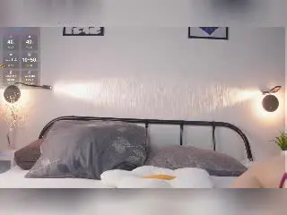 Xlovecam Live Sex of RonnaBarken