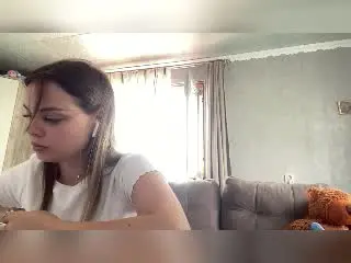Xlovecam Sex Cam of LiliaPochatko