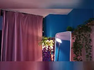 Xlovecam Adult Webcam of ElyssaWetX