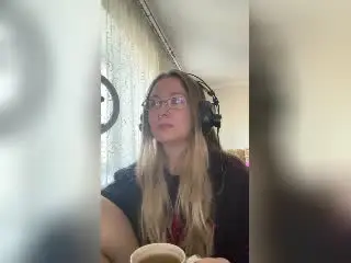 Xlovecam Adult Webcam of Meeranda