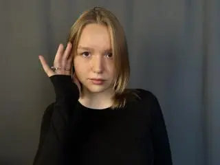 Xlovecam Free Live Porn of RimaPecinovsky