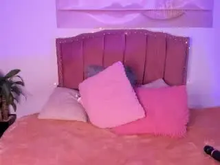 Xlovecam Free Live Porn of NatalieRey