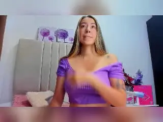 Xlovecam Live Porn of EmilyBonnett
