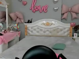 Xlovecam Watch Live Sex Cams of Dreia