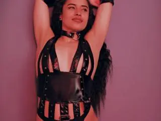 Xlovecam Sex Cam of HanaMariana