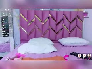 Xlovecam Free Live Porn of CurvyBuff