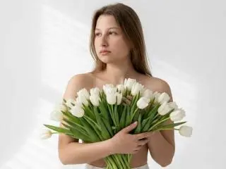 Xlovecam Adult Webcams of Tinelia