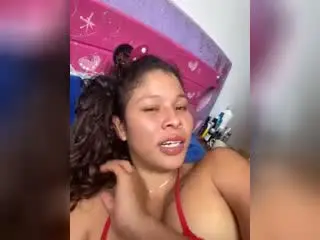 Xlovecam Free Live Porn of ShairaBeauchene