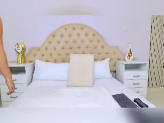 Xlovecam Free Live Porn of AlanaSantos