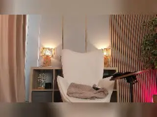 Xlovecam Free Live Porn of VelvetSpell