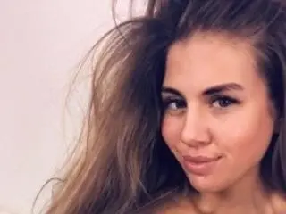 Xlovecam Watch Live Sex Cams of DorinaDivine